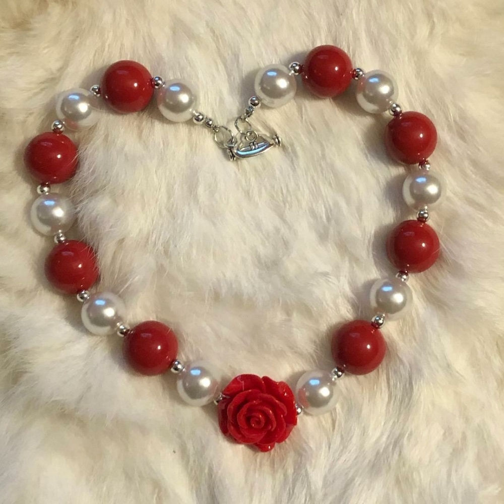 18" Beautiful Red and White Beaded Necklace
